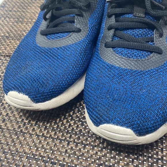 Nike Shoes - Picture 7 of 11